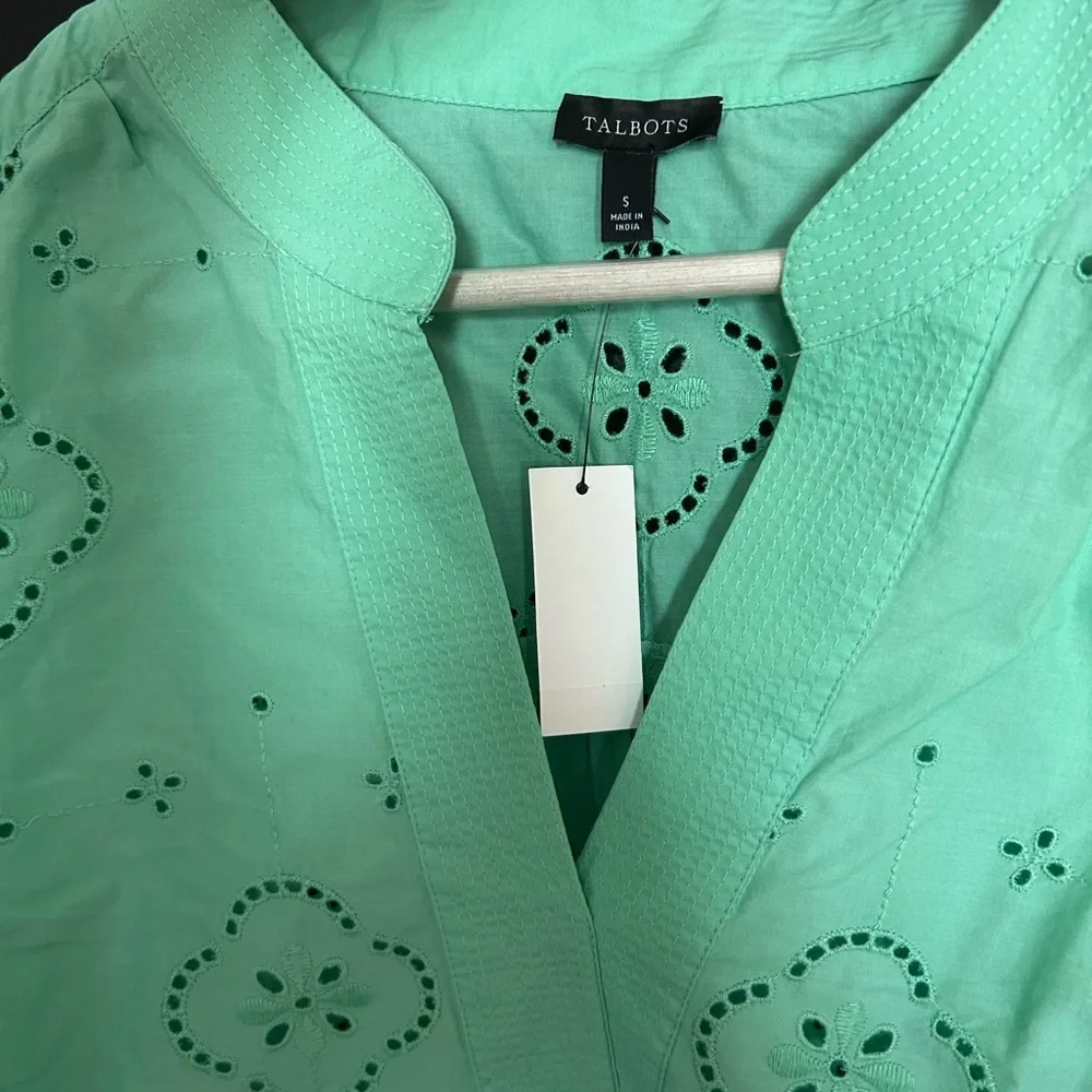Talbots Mint Green Eyelet Blouse Small NWT - Picture 10 of 10